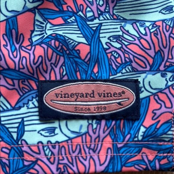 Vineyard Vines Men’s Swim Trunks with Elastic Waistband and Drawstring - Picture 3 of 5